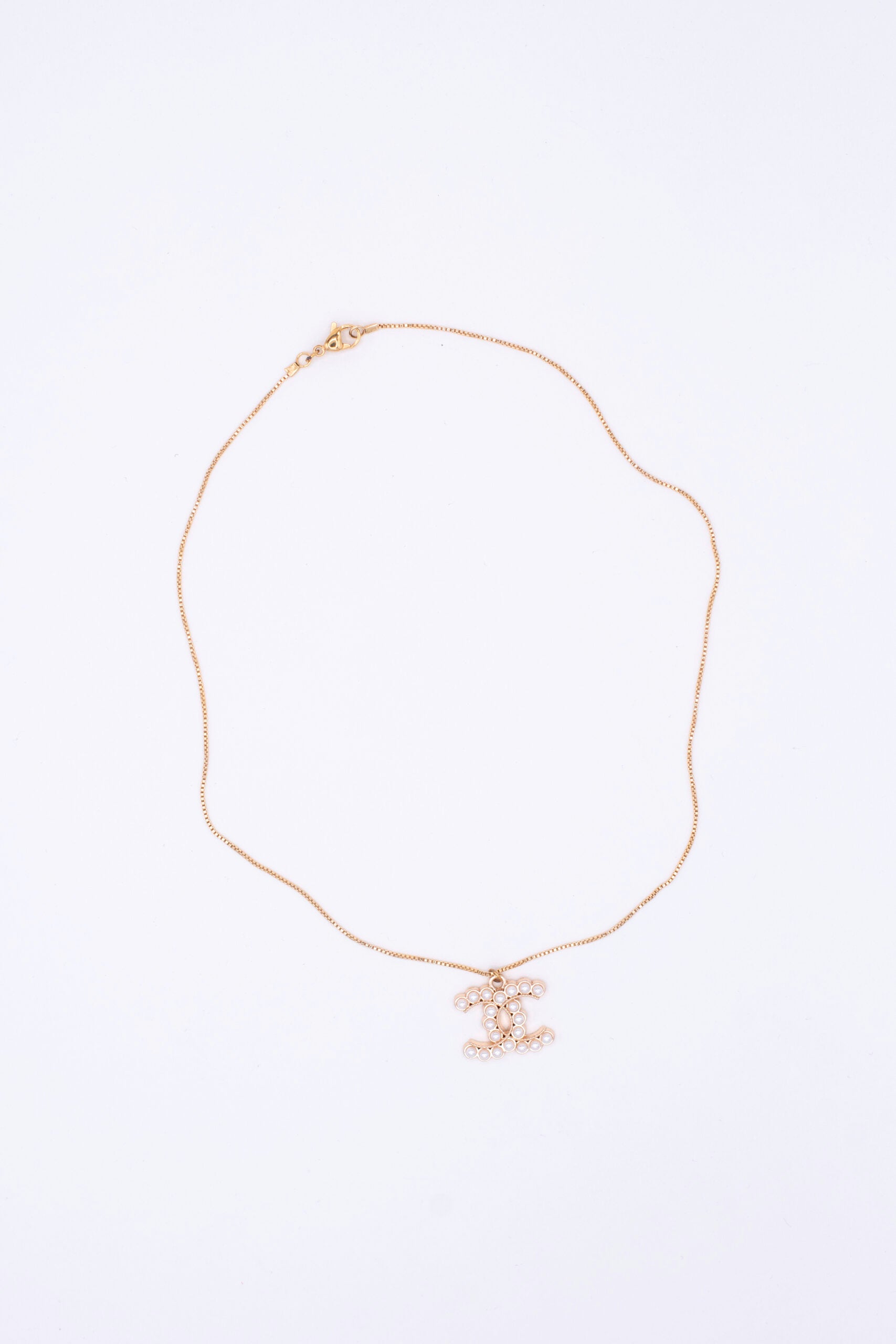 Pearl Chanel Pendant Necklace image 0